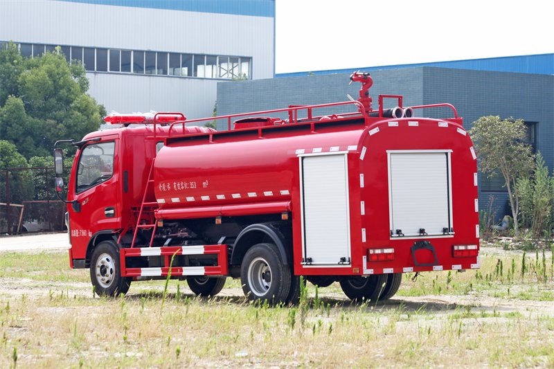 洒水车水泵保养周期与停机风险阈值：按运行小时与工况设置
